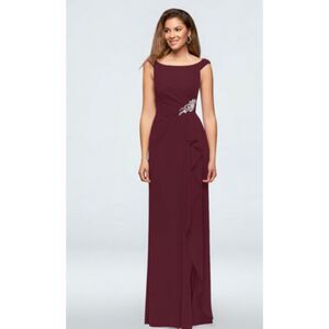 AZAZIE YARROW Gown A-Line Pleated Chiffon Gown in Cebernet